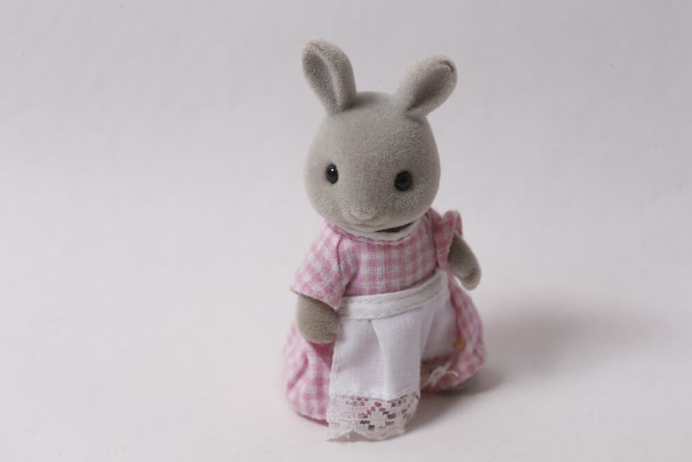 1980s Sylvanian Families Babblebrook Mother Rabbit Flocked Doll ~ 260812-WH 1244